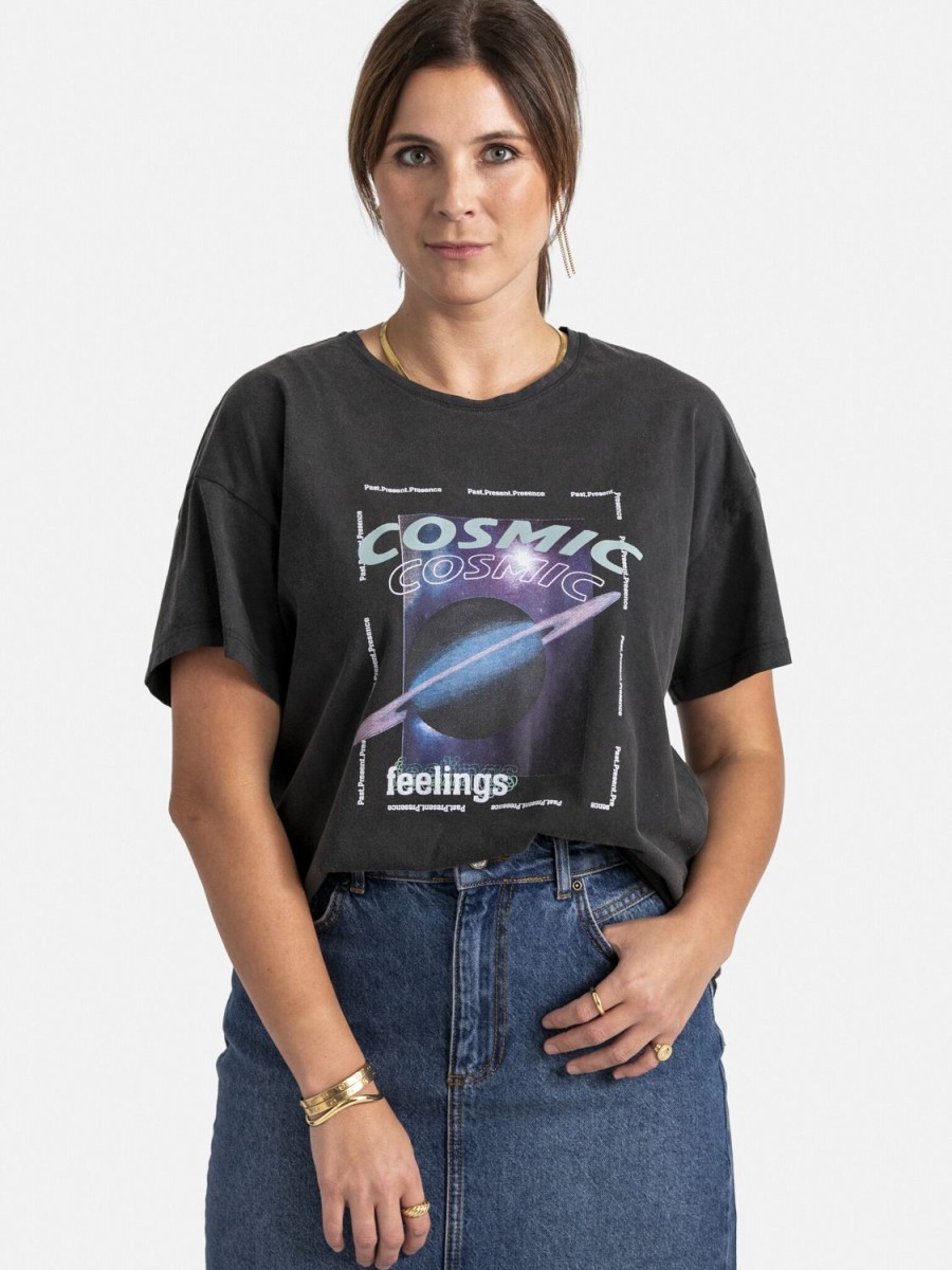 Hot T-Shirt Planet Alessah Tops & T-Shirts